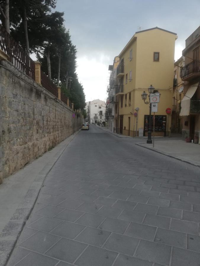 La Casetta Sul Mare Di 切法卢 外观 照片