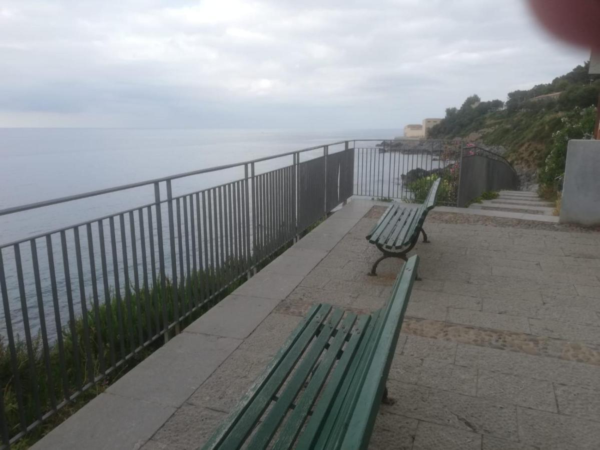 La Casetta Sul Mare Di 切法卢 外观 照片