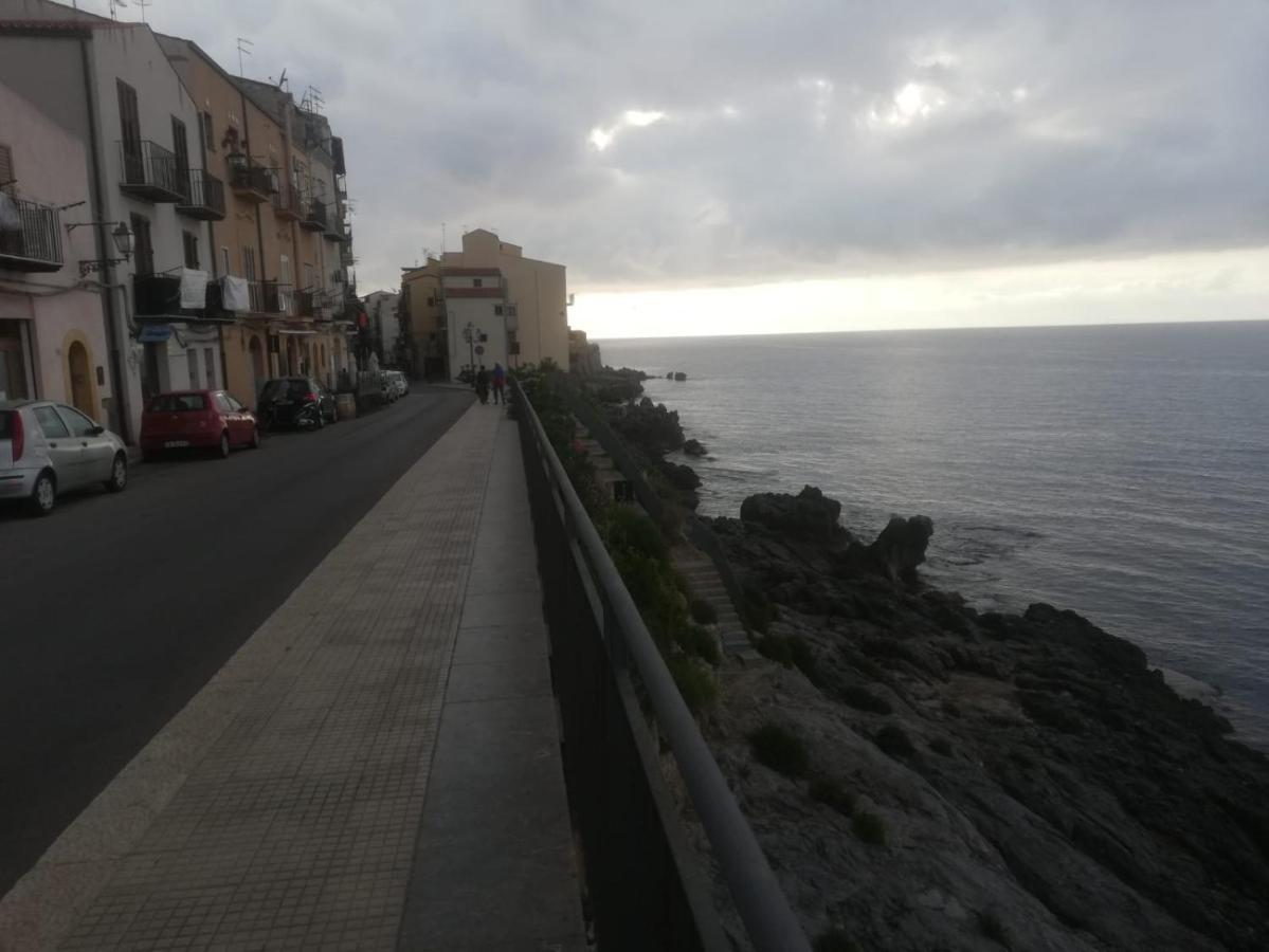 La Casetta Sul Mare Di 切法卢 外观 照片